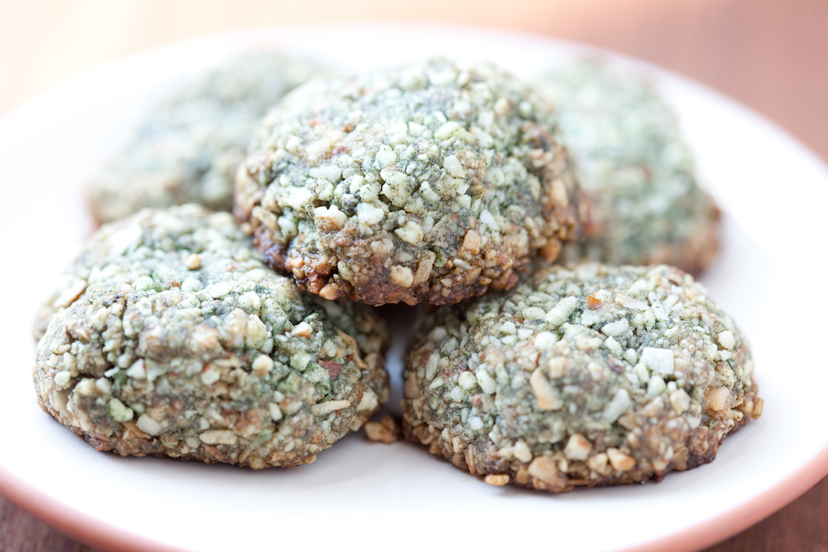 Chewy coconut almond cookies dyed with spirulina photo